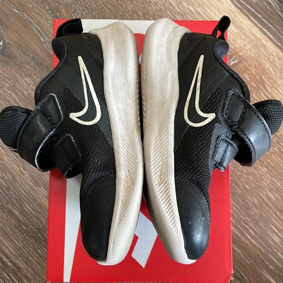 Nike toddler sneakers - Picture 3 of 6